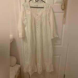 White Cotton Nightgown